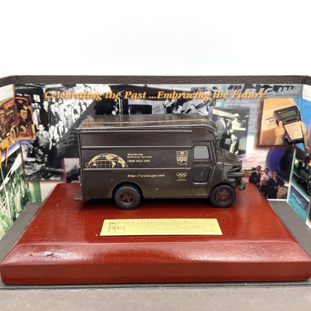 UPS 90th Anniversary Commemorative Delivery Truck Display1997 Founders Day w/Box